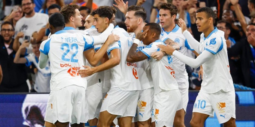 نايف أكرد يقود مارسيليا للفوز على باريس سان جرمان في الكلاسيكو