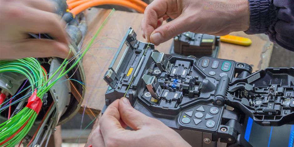 المغرب يُلزم المشاريع السكنية الجديدة بالربط بشبكة الألياف البصرية