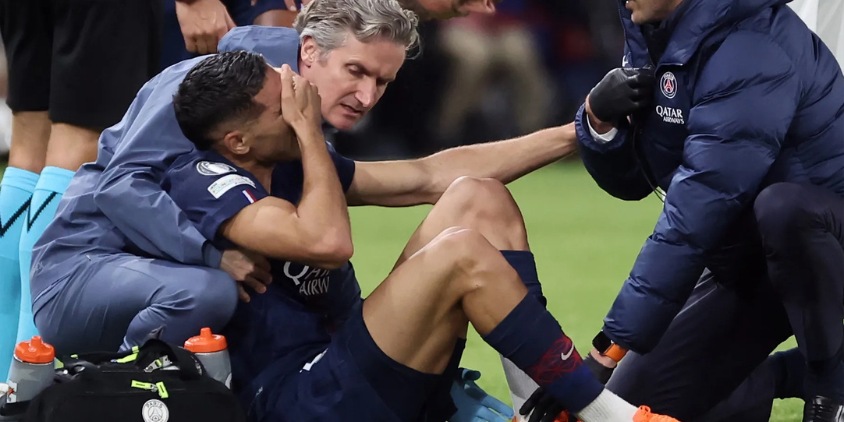 حكيمي يطمئن الجماهير برسالة مؤثرة عقب إصابته في مواجهة بايرن ميونخ