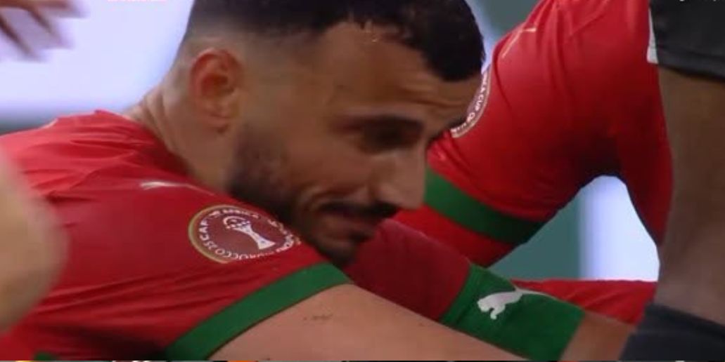 بالدموع.. القائد رومان سايس يغادر مباراة الافتتاح بعد إصابة صادمة