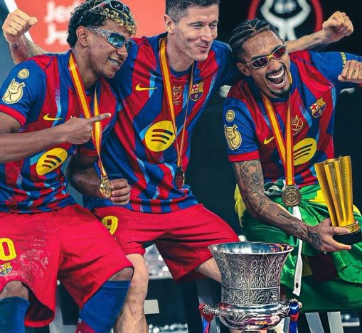 برشلونة يحرز لقب السوبر الإسباني السادس عشر بفوزه على ريال مدريد