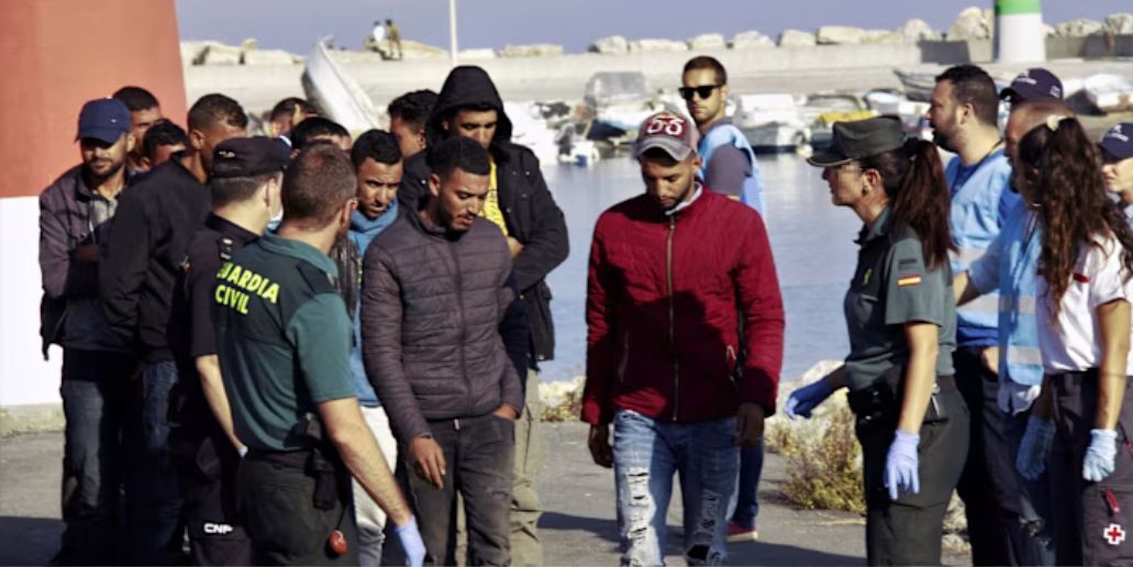 إسبانيا تخطط لتسوية أوضاع نصف مليون مهاجر غير نظامي