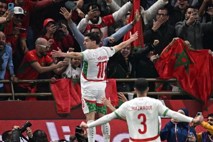 أسود الأطلس يتأهلون لنصف نهائي كأس إفريقيا بعد إقصاء الكاميرون