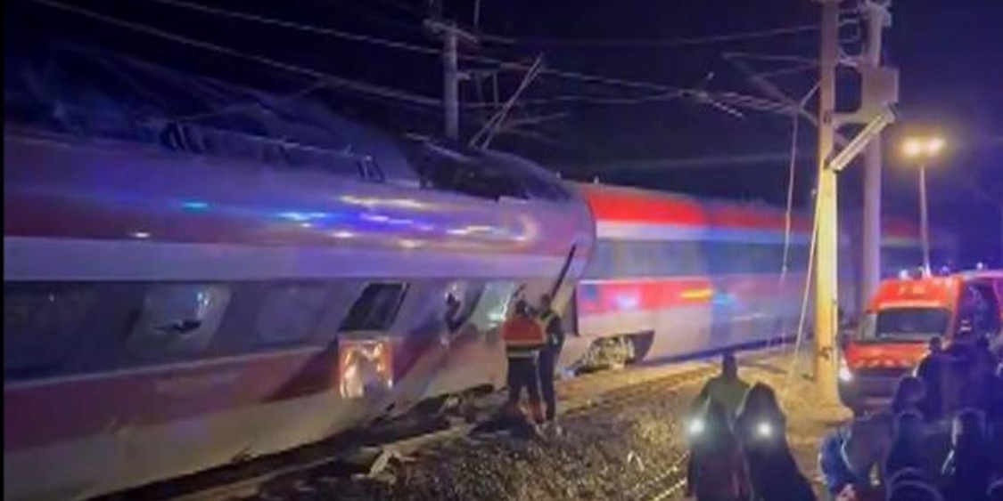 مصرع 10 أشخاص في تصادم قطارين جنوب إسبانيا
